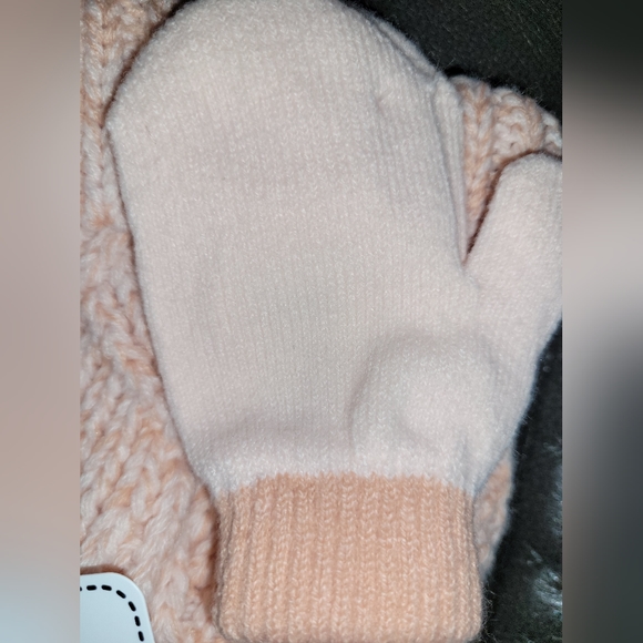 🆕️ Peach Coloured 2T 3T 4T Toddler Girls Knit Pompom Hat Lightwight Mittens Set - Picture 5 of 5
